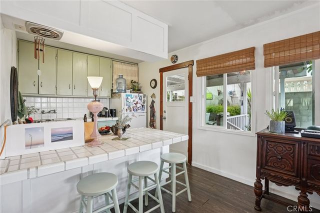 1940 N Ardmore, Manhattan Beach, CA 90266
