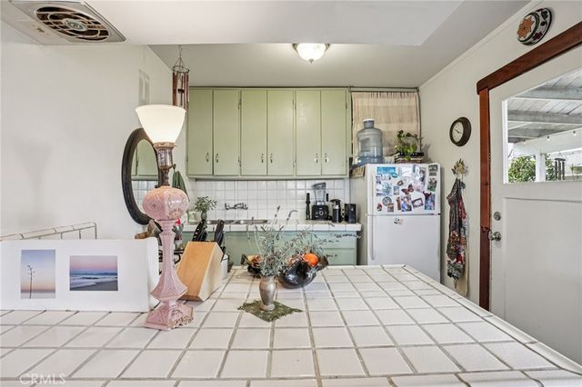 1940 N Ardmore, Manhattan Beach, CA 90266