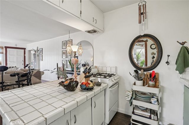 1940 N Ardmore, Manhattan Beach, CA 90266