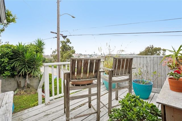 1940 N Ardmore, Manhattan Beach, CA 90266