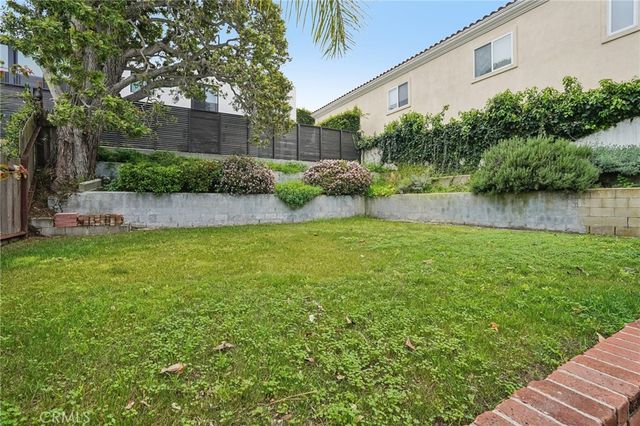 1940 N Ardmore, Manhattan Beach, CA 90266