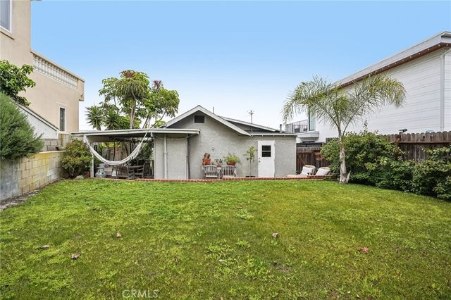 1940 N Ardmore, Manhattan Beach, CA 90266
