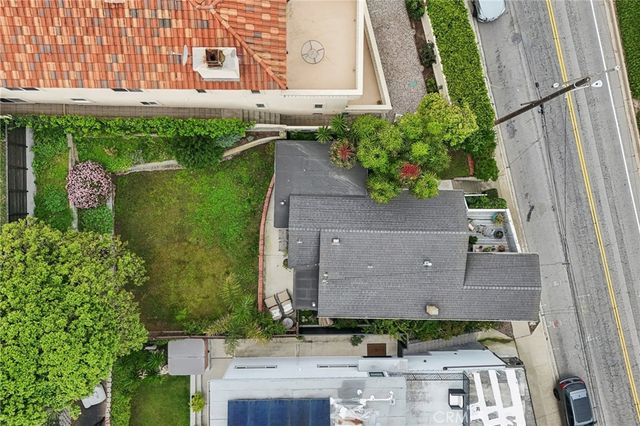 1940 N Ardmore, Manhattan Beach, CA 90266