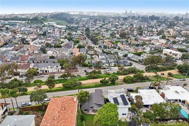 1940 N Ardmore, Manhattan Beach, CA 90266