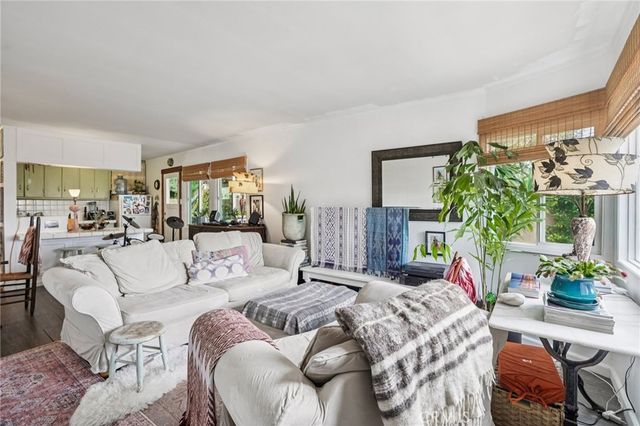 1940 N Ardmore, Manhattan Beach, CA 90266