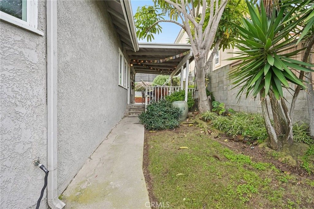 Image 26 of property listing at 1940 N Ardmore, Manhattan Beach, CA 90266