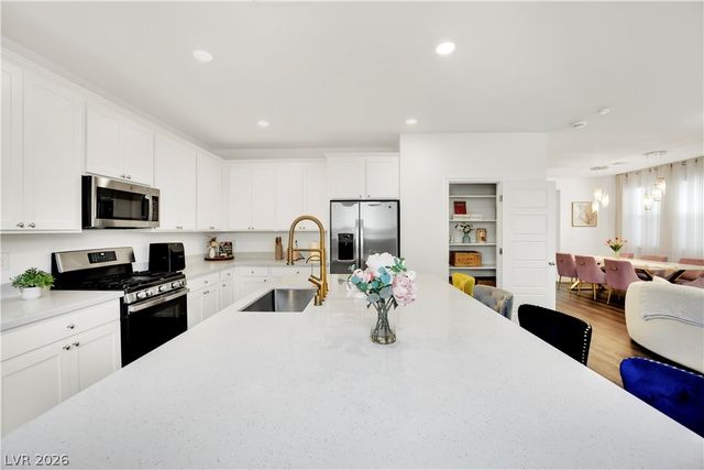 4388 Bayley Skye Avenue, Las Vegas, NV 89141