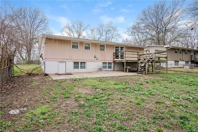 9411 Farley Avenue, Kansas City, MO 64138