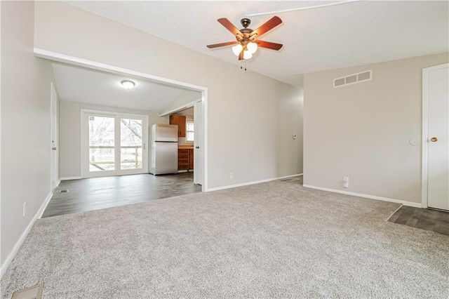 9411 Farley Avenue, Kansas City, MO 64138