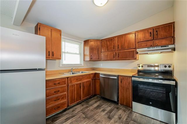 9411 Farley Avenue, Kansas City, MO 64138