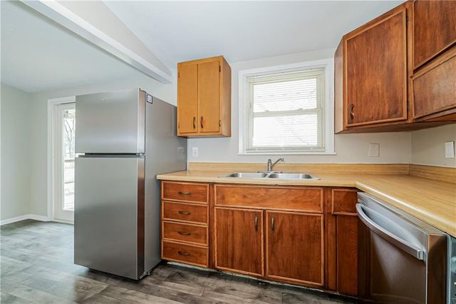 9411 Farley Avenue, Kansas City, MO 64138