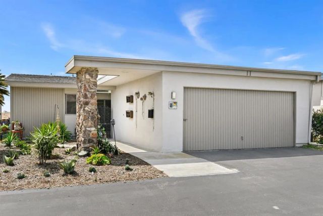 3808 Vista Campana South 11, Oceanside, CA 92057