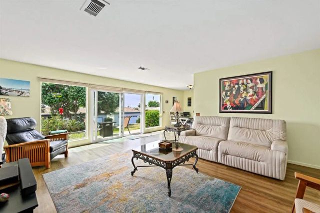 3808 Vista Campana South 11, Oceanside, CA 92057