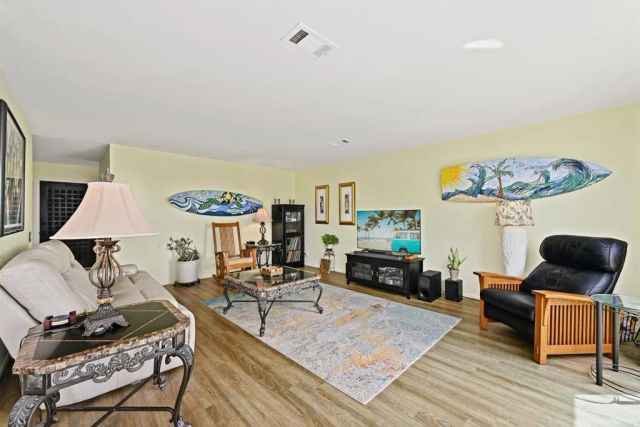 3808 Vista Campana South 11, Oceanside, CA 92057