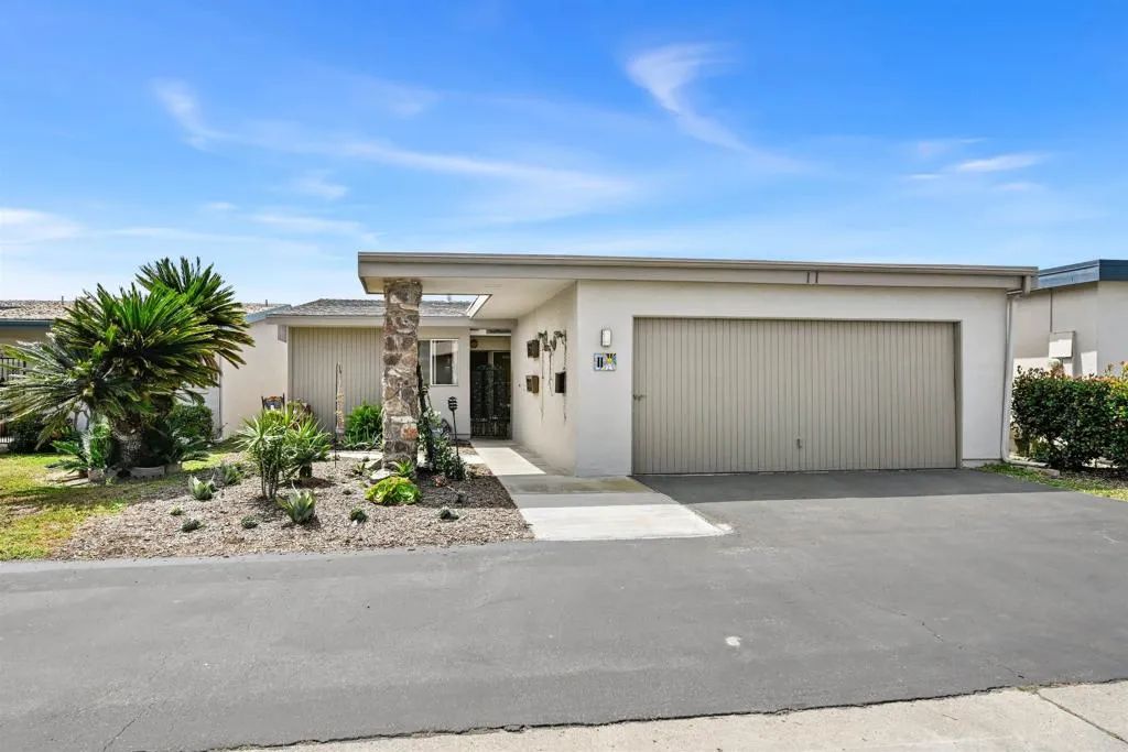 3808 Vista Campana South 11, Oceanside, CA 92057