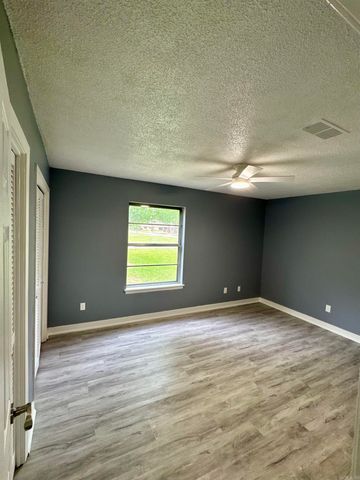 5923 Davis Drive, Pine Bluff, AR 71603