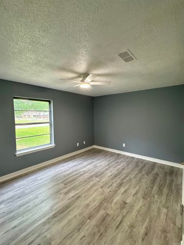 5923 Davis Drive, Pine Bluff, AR 71603