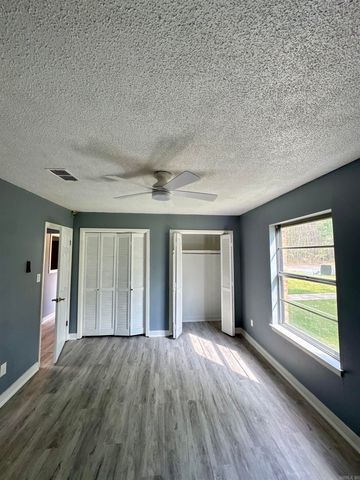 5923 Davis Drive, Pine Bluff, AR 71603