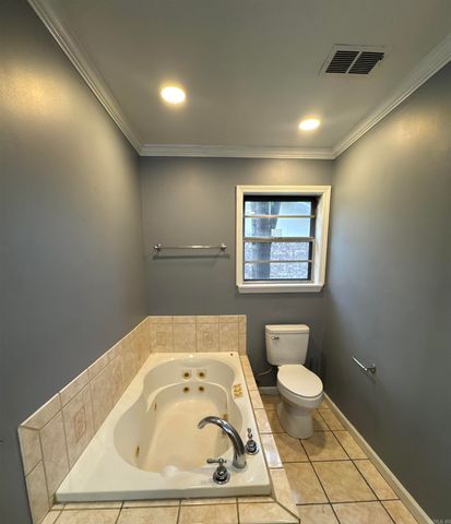 5923 Davis Drive, Pine Bluff, AR 71603