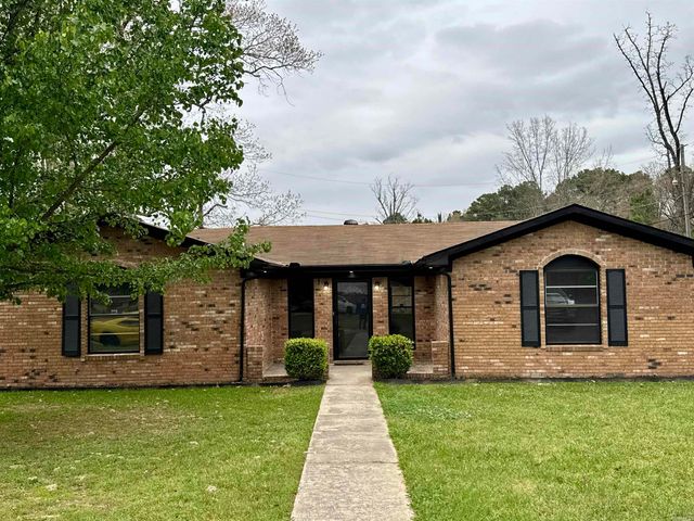 5923 Davis Drive, Pine Bluff, AR 71603