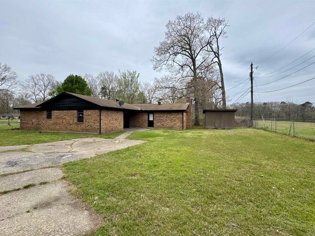 5923 Davis Drive, Pine Bluff, AR 71603
