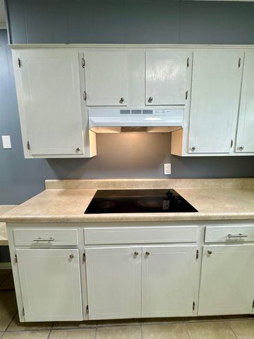 5923 Davis Drive, Pine Bluff, AR 71603