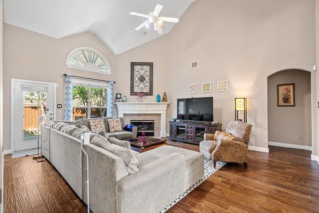 14886 Daneway Drive, Frisco, TX 75035