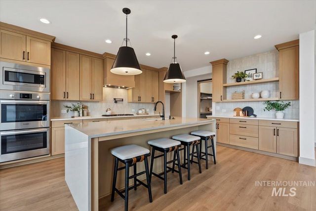 6426 W Danes Dr. Shasta XXL, Eagle, ID 83616