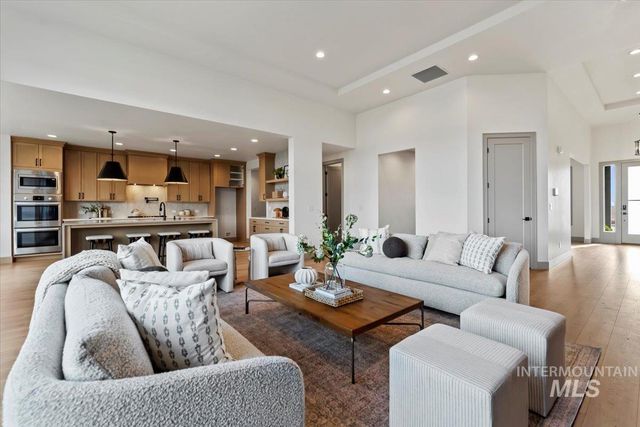 6426 W Danes Dr. Shasta XXL, Eagle, ID 83616