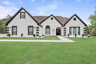 9010 Terry Estates Drive, Orange, TX 77630