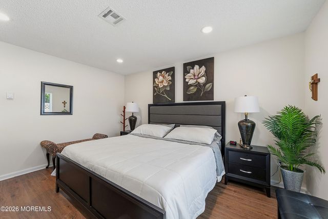 297a Yardley Drive, Monroe, NJ 08831