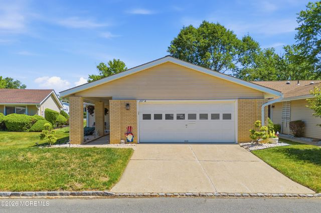 297a Yardley Drive, Monroe, NJ 08831
