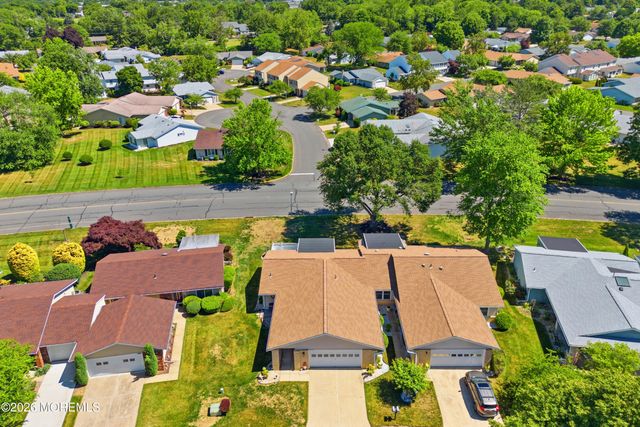 297a Yardley Drive, Monroe, NJ 08831