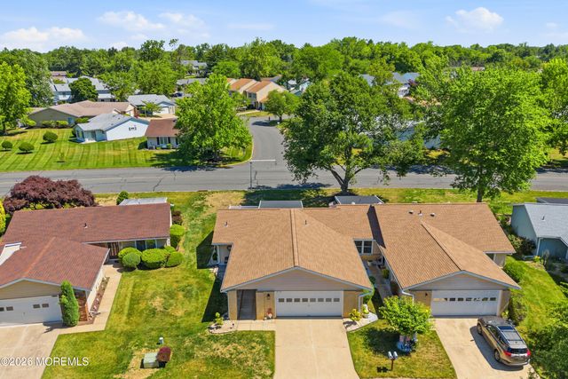 297a Yardley Drive, Monroe, NJ 08831