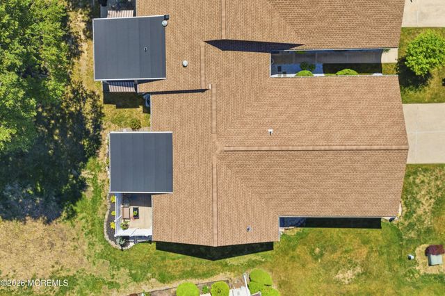 297a Yardley Drive, Monroe, NJ 08831