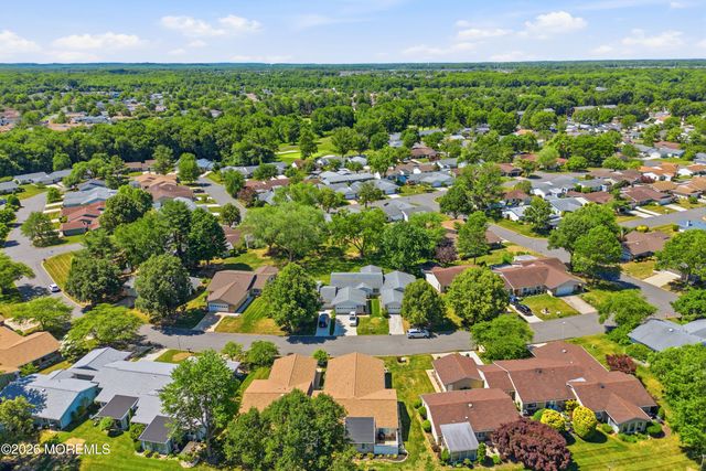 297a Yardley Drive, Monroe, NJ 08831
