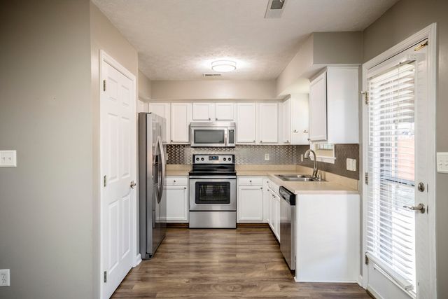 1181 Oatlands Park, Lexington, KY 40509