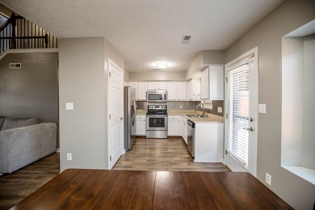 1181 Oatlands Park, Lexington, KY 40509