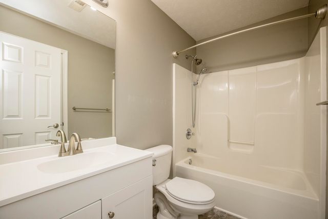 1181 Oatlands Park, Lexington, KY 40509