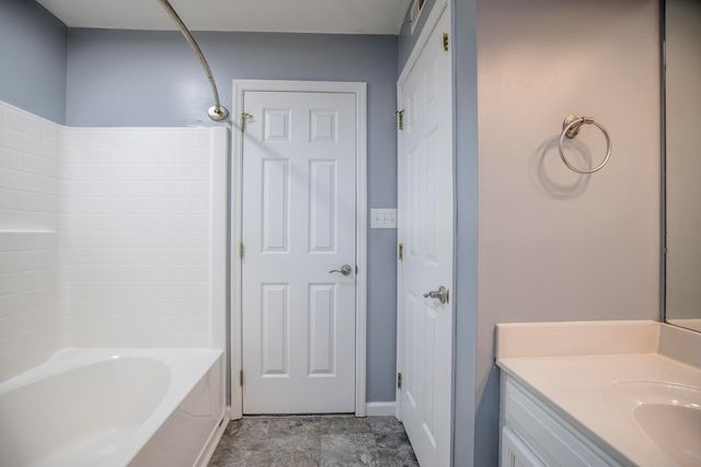 1181 Oatlands Park, Lexington, KY 40509