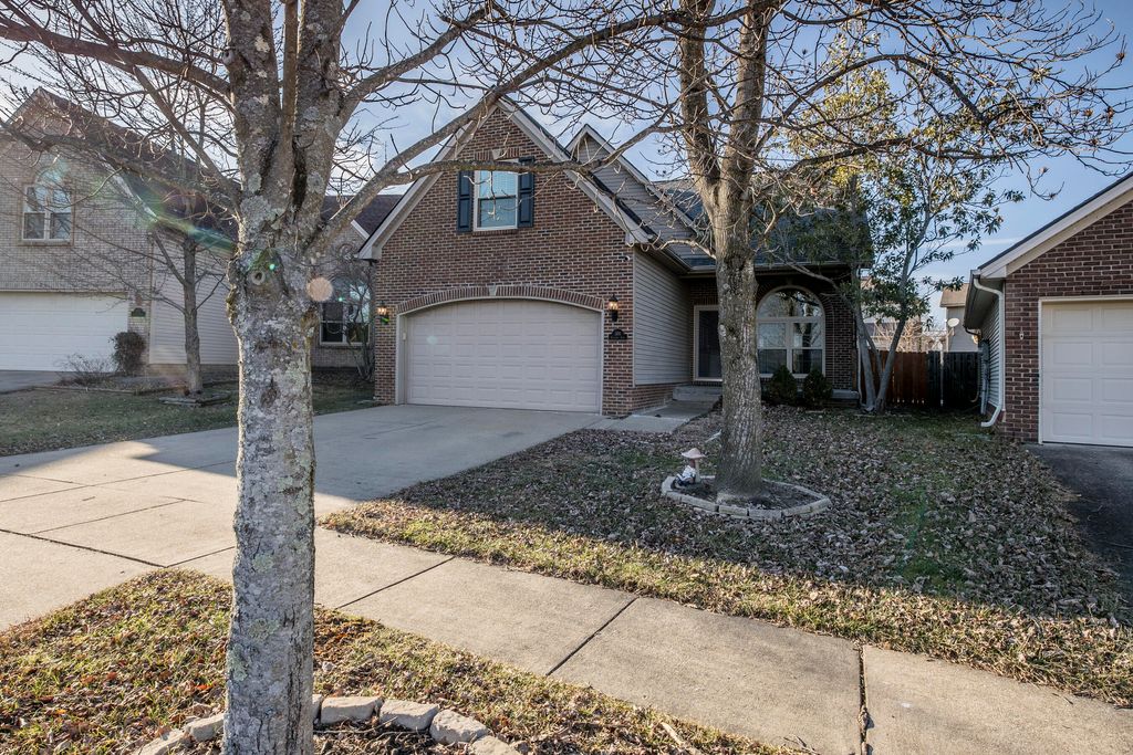 1181 Oatlands Park, Lexington, KY 40509