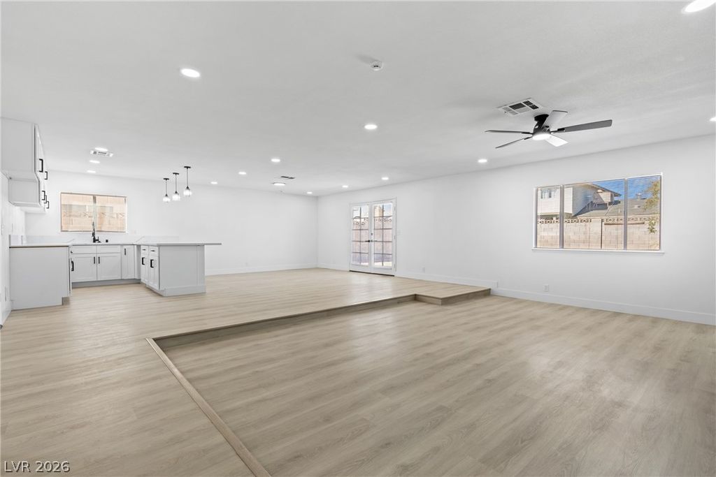 1712 Rockcrest Drive, Las Vegas, NV 89108 — photo 3
