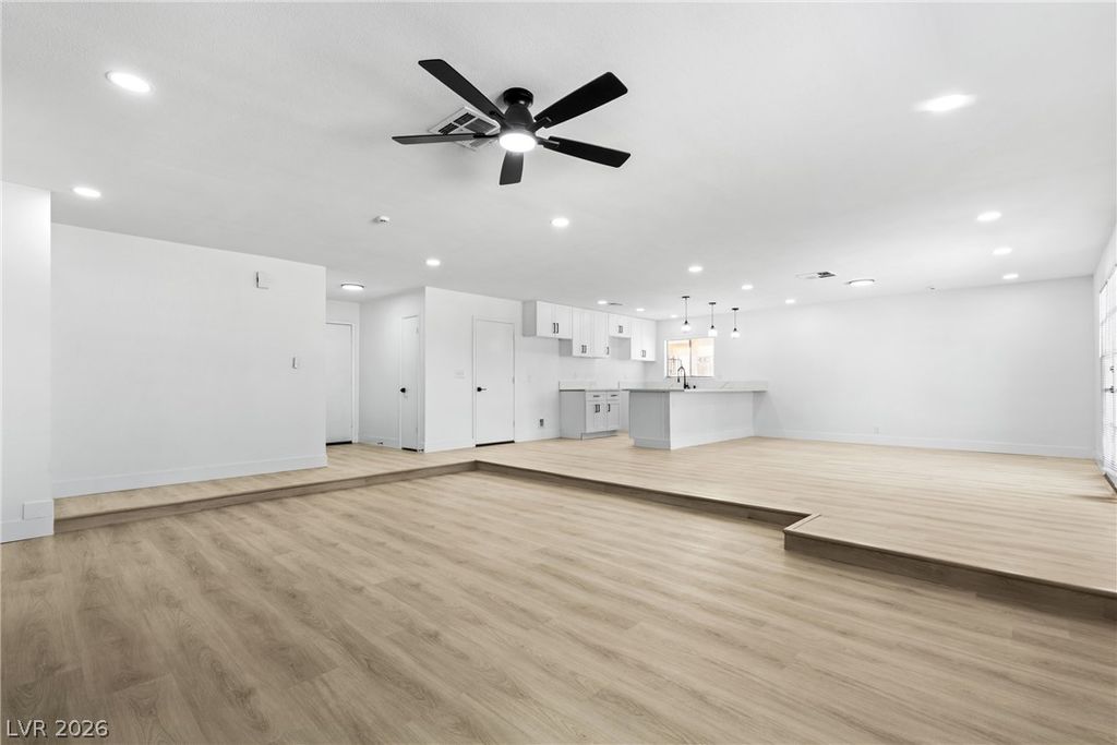 1712 Rockcrest Drive, Las Vegas, NV 89108 — photo 5