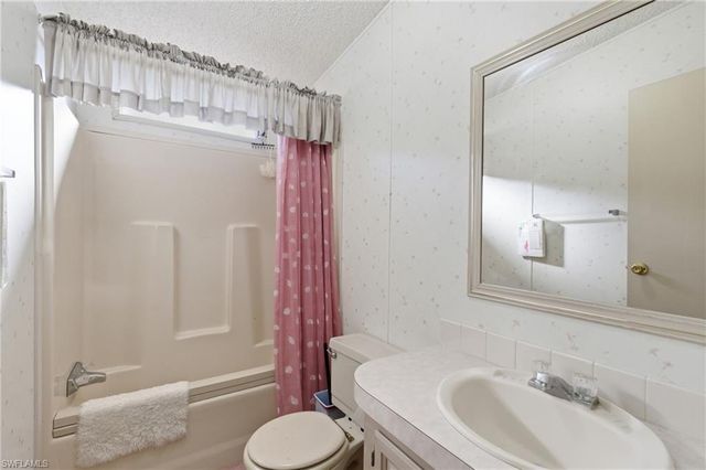 11250 Stringfellow RD, Bokeelia, FL 33922