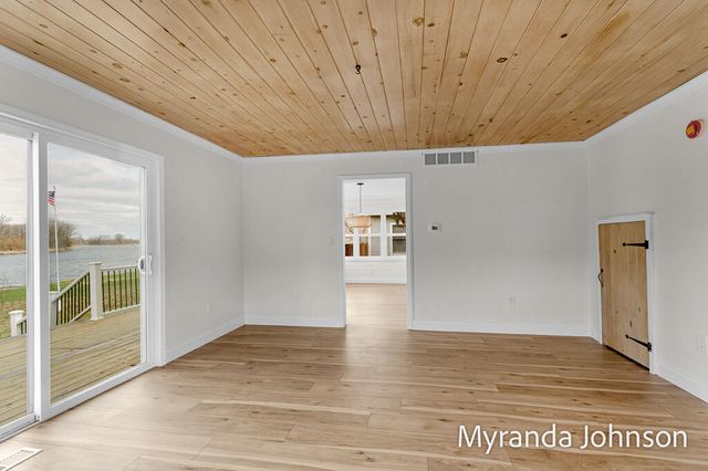 14661 Mercury Drive, Grand Haven, MI 49417