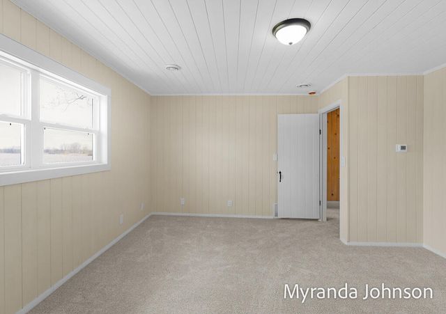 14661 Mercury Drive, Grand Haven, MI 49417