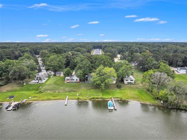 14661 Mercury Drive, Grand Haven, MI 49417