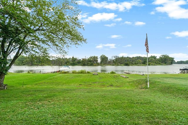 14661 Mercury Drive, Grand Haven, MI 49417