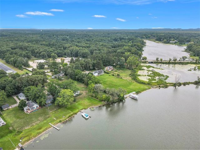 14661 Mercury Drive, Grand Haven, MI 49417