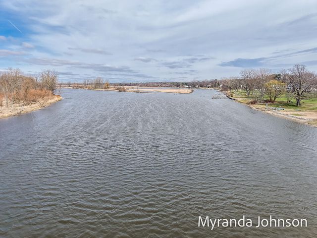 14661 Mercury Drive, Grand Haven, MI 49417